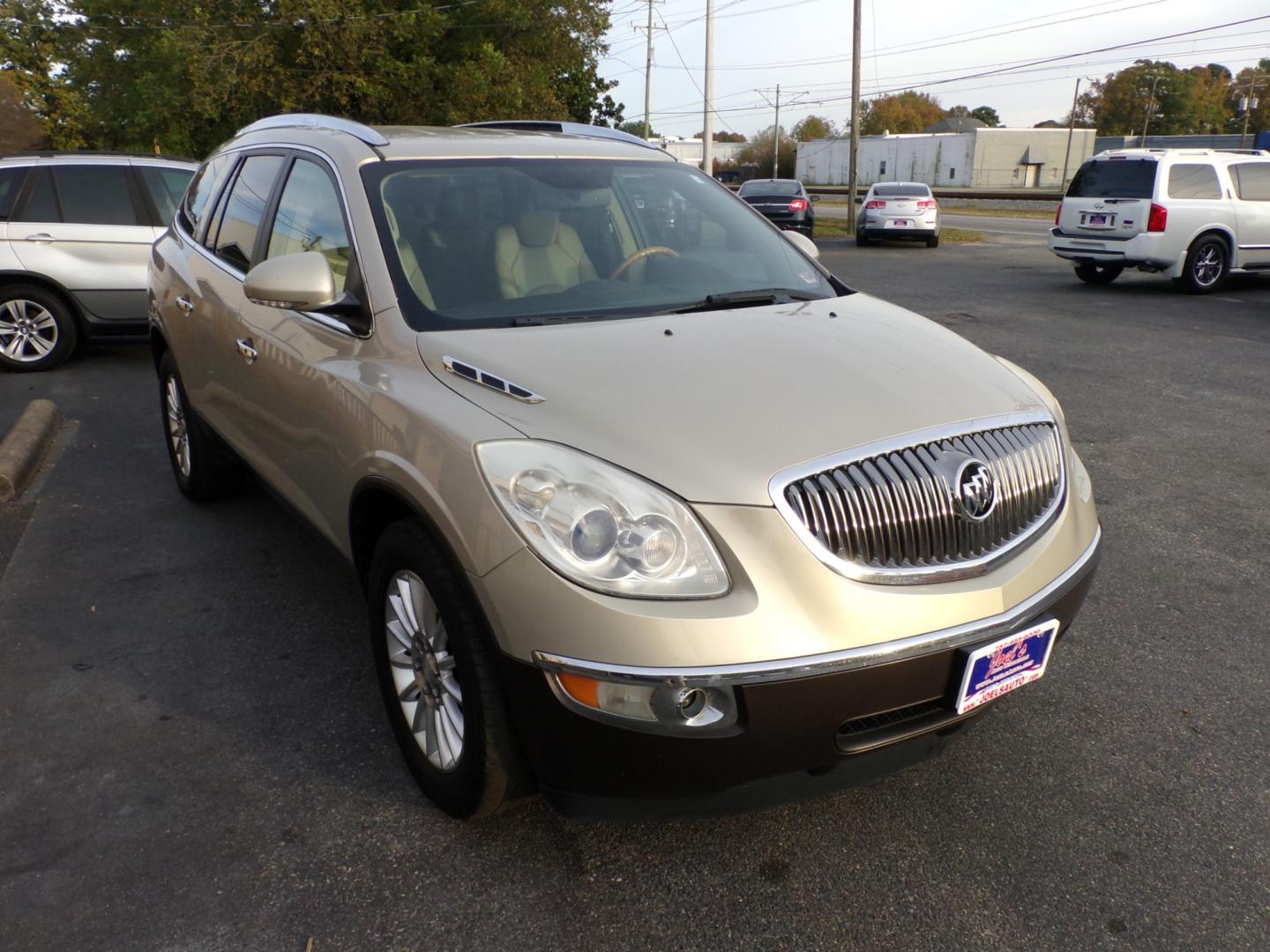 2011 Gold Buick Enclave CXL-1 FWD (5GAKRBED3BJ) with an 3.6L V6 DOHC 24V engine, 6-Speed Automatic Overdrive transmission, located at 5700 Curlew Drive, Norfolk, VA, 23502, (757) 455-6330, 36.841885, -76.209412 - Photo#4